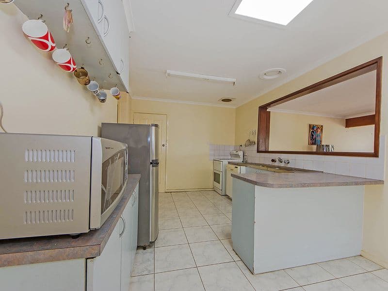 18 Clay Avenue, HOPPERS CROSSING VIC 3029, Hoppers Crossing - Thumbnail 7