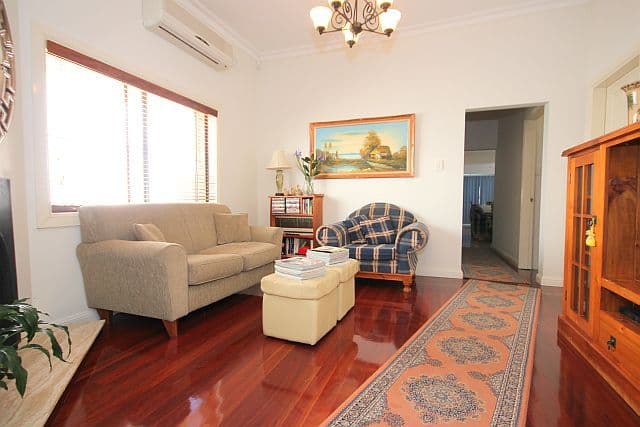 10 Fourth Street, ASHBURY NSW 2193, Ashbury - Thumbnail 2