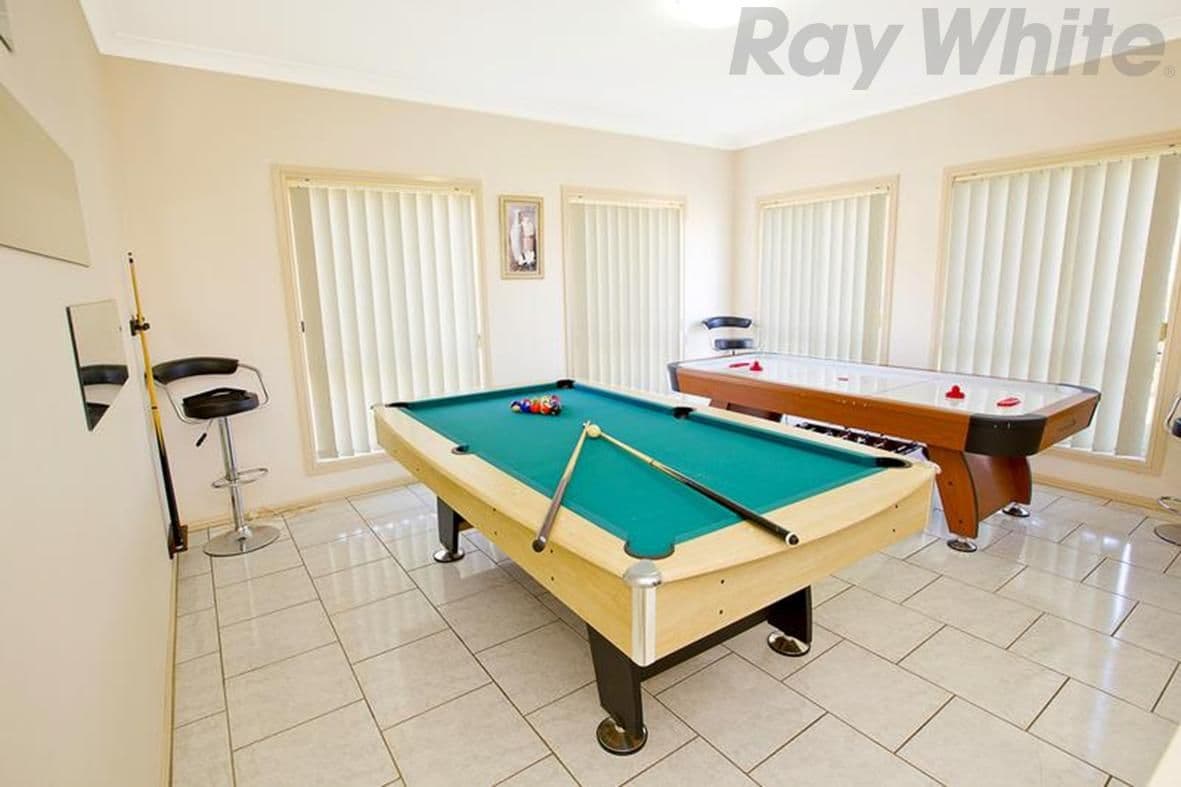 2 Elyard Crescent, WEST HOXTON NSW 2171, West Hoxton - Thumbnail 6