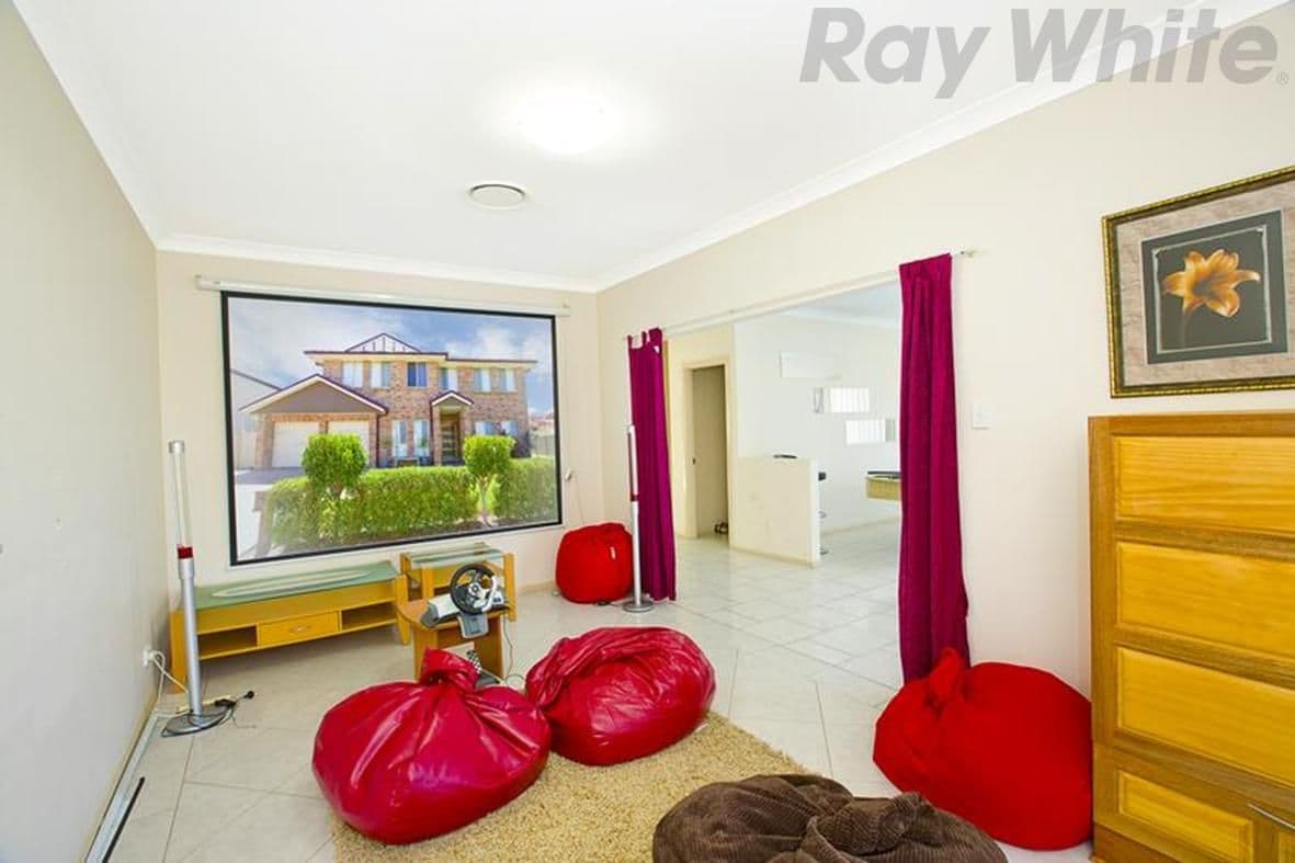 2 Elyard Crescent, WEST HOXTON NSW 2171, West Hoxton - Thumbnail 7