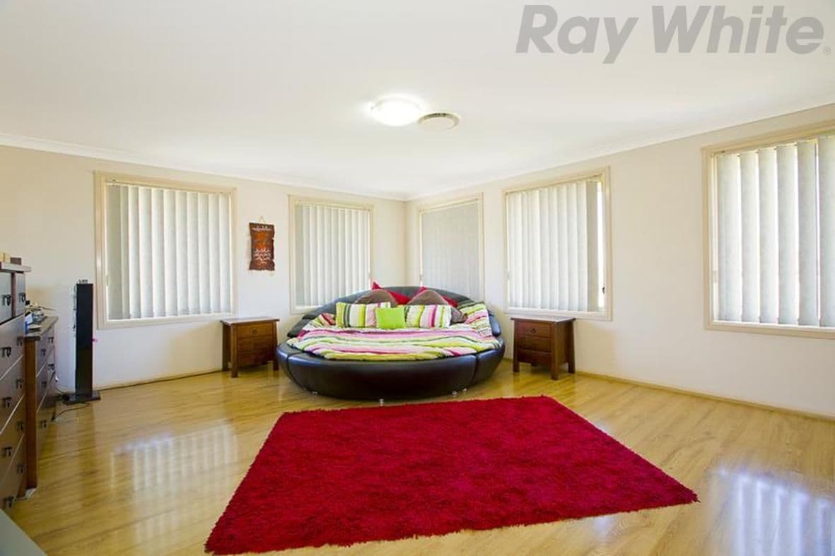 2 Elyard Crescent, WEST HOXTON NSW 2171, West Hoxton - Thumbnail 8