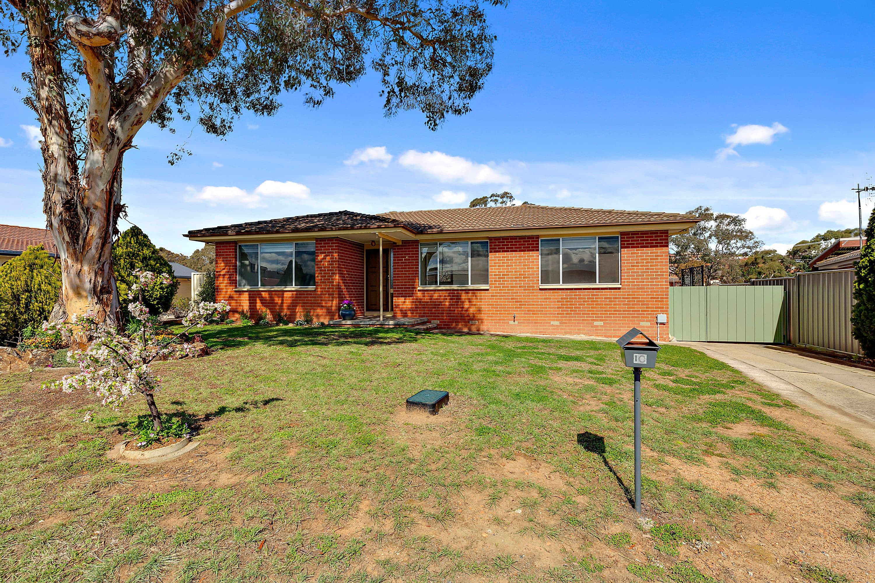10 McInnes Place, Karabar NSW 2620, Karabar - Image 1
