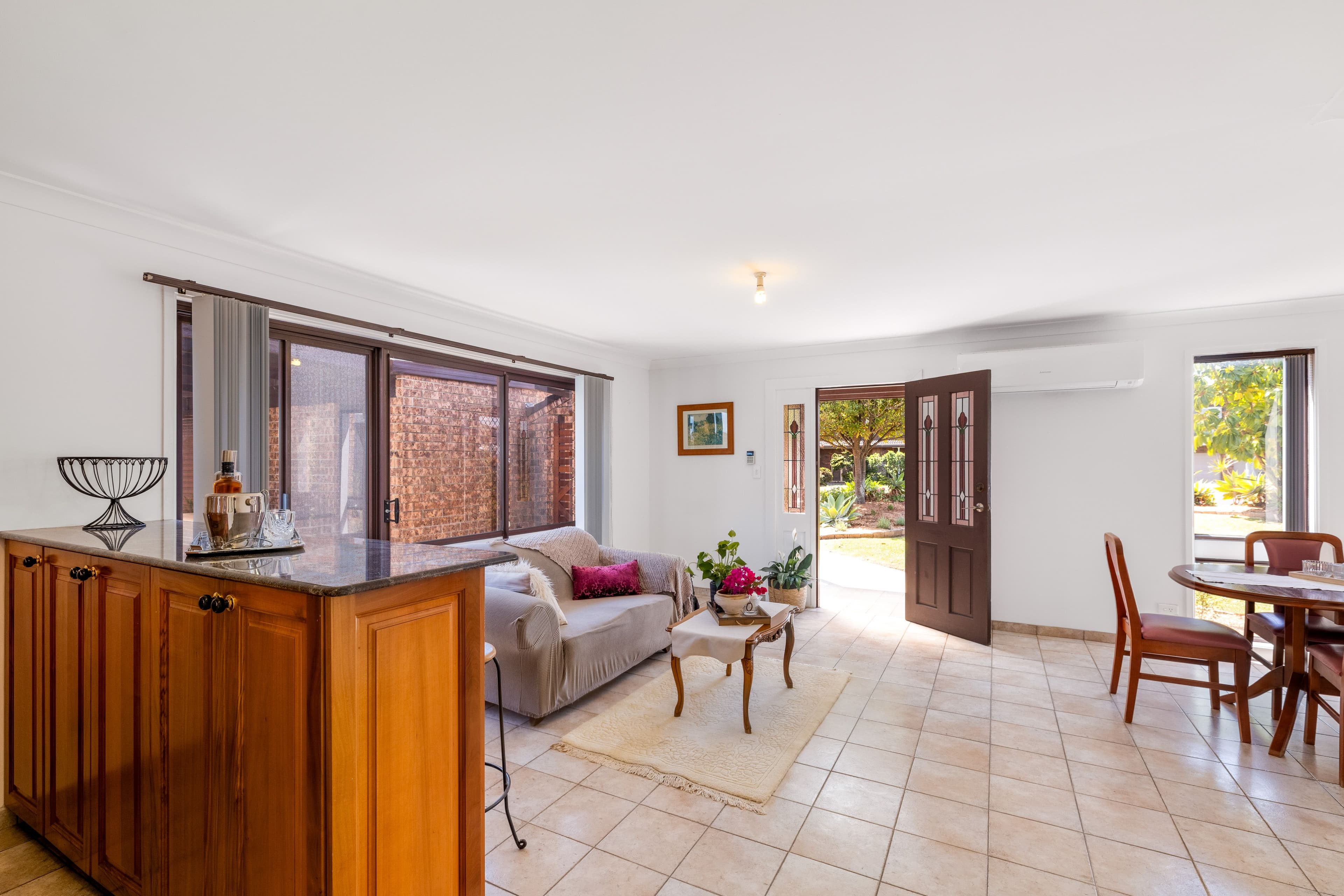21 Blaxland Drive, Illawong NSW 2234, Illawong - Thumbnail 2
