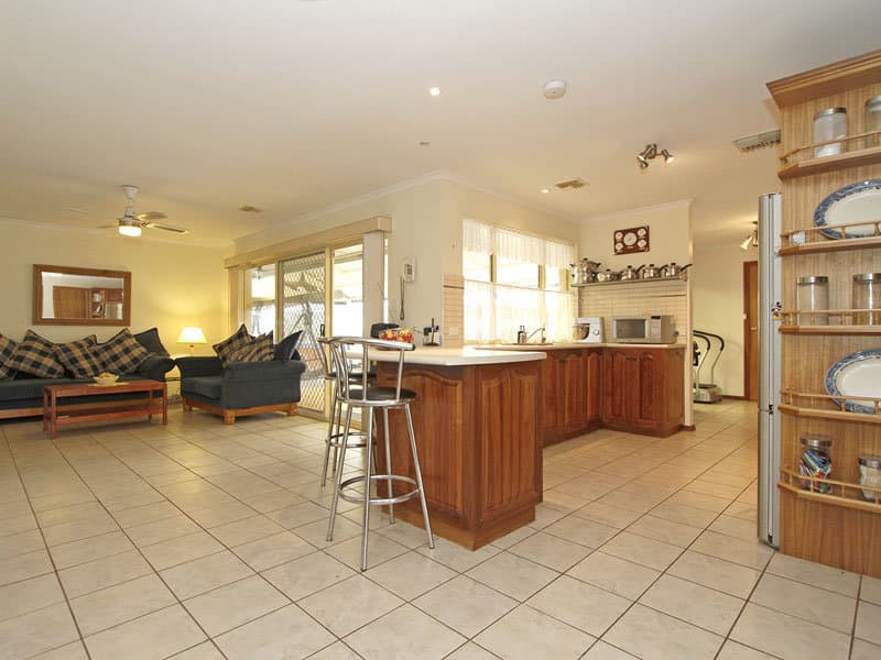 10 Santa Catalina Crescent, Seaford Rise - Image 1