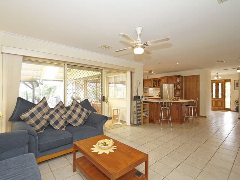 10 Santa Catalina Crescent, Seaford Rise - Thumbnail 4