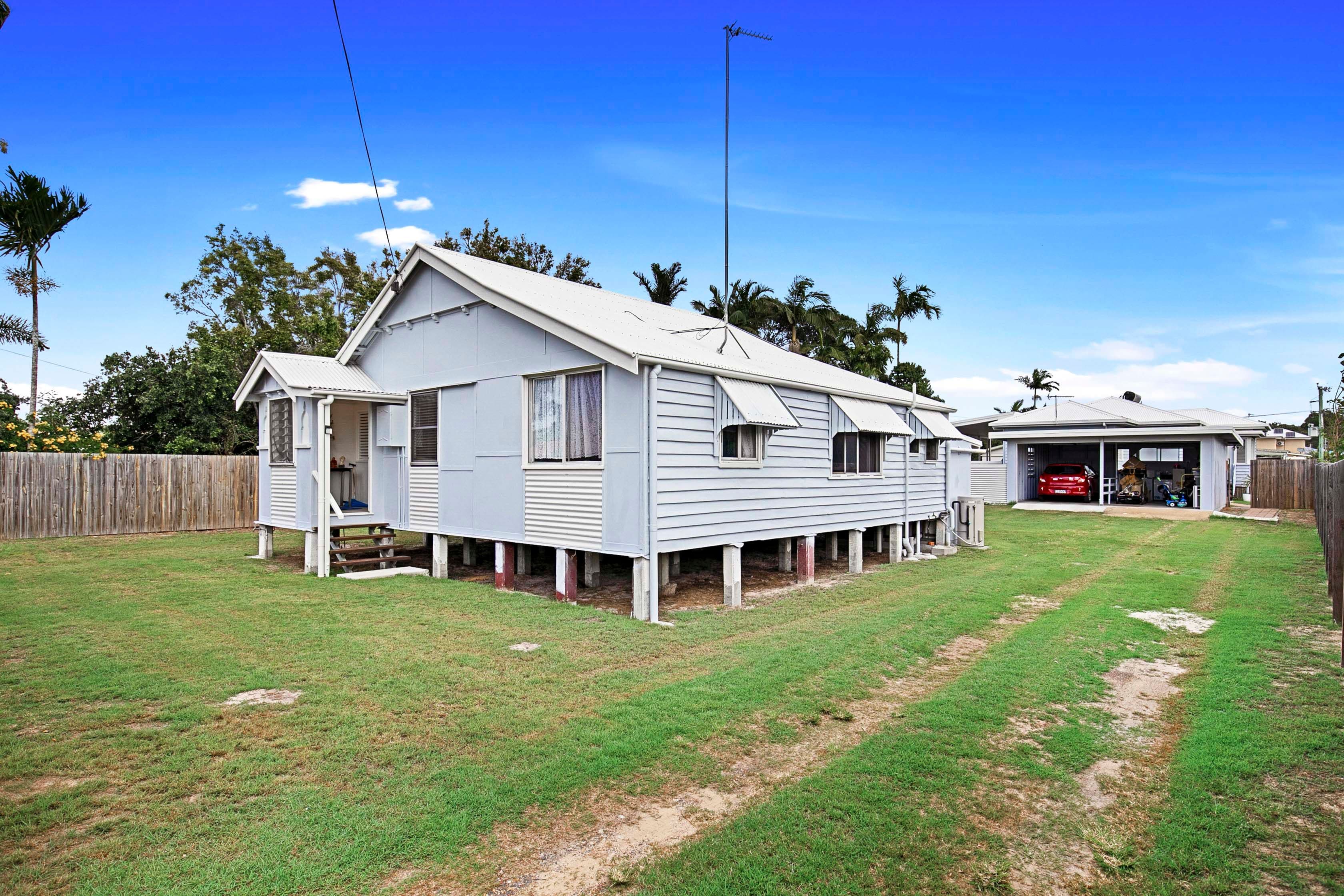 47 Shell Street, Urangan QLD 4655, Urangan - Thumbnail 2