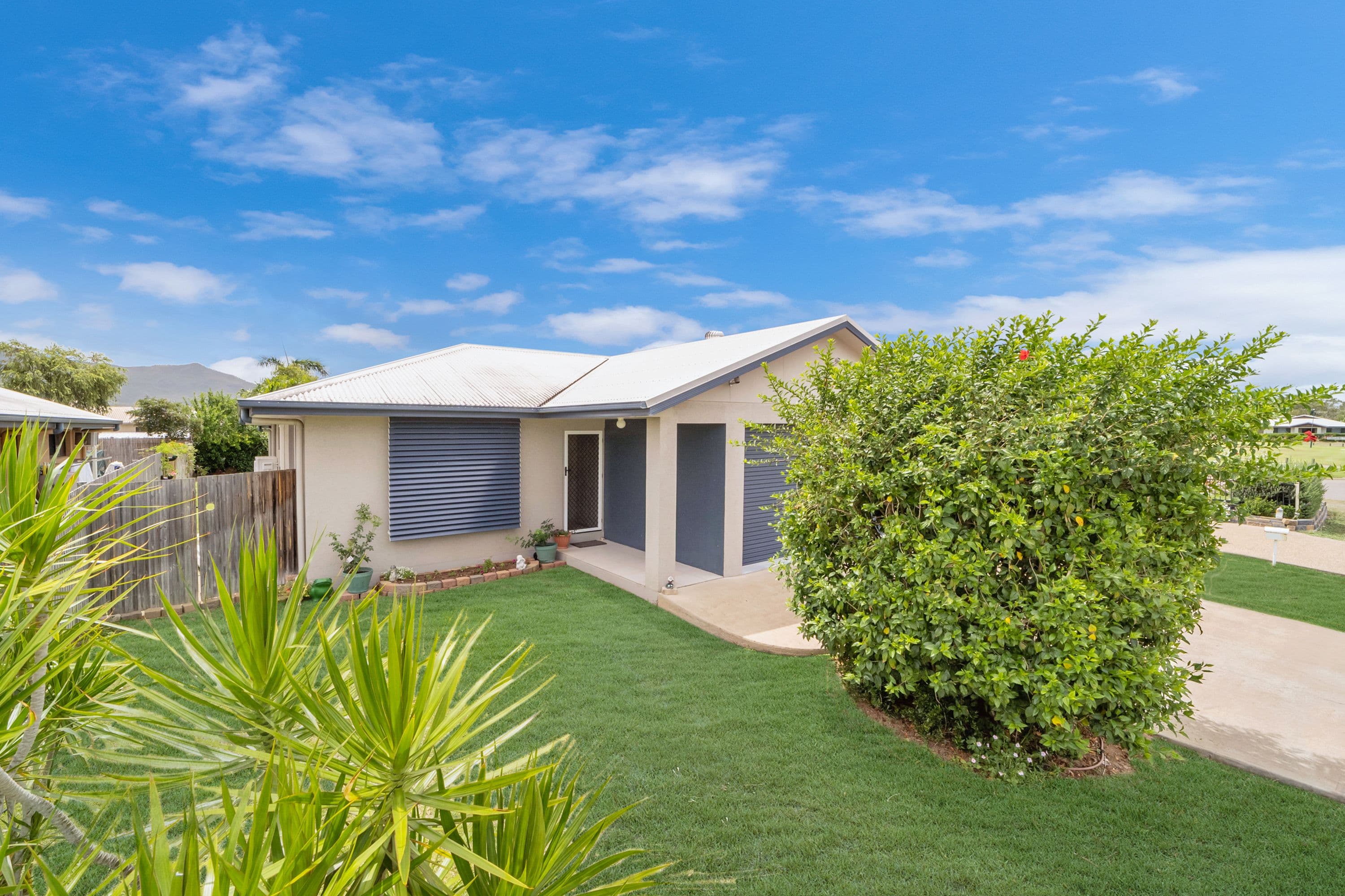 17 Blue Wren Drive, Kelso QLD 4815, Kelso - Thumbnail 2