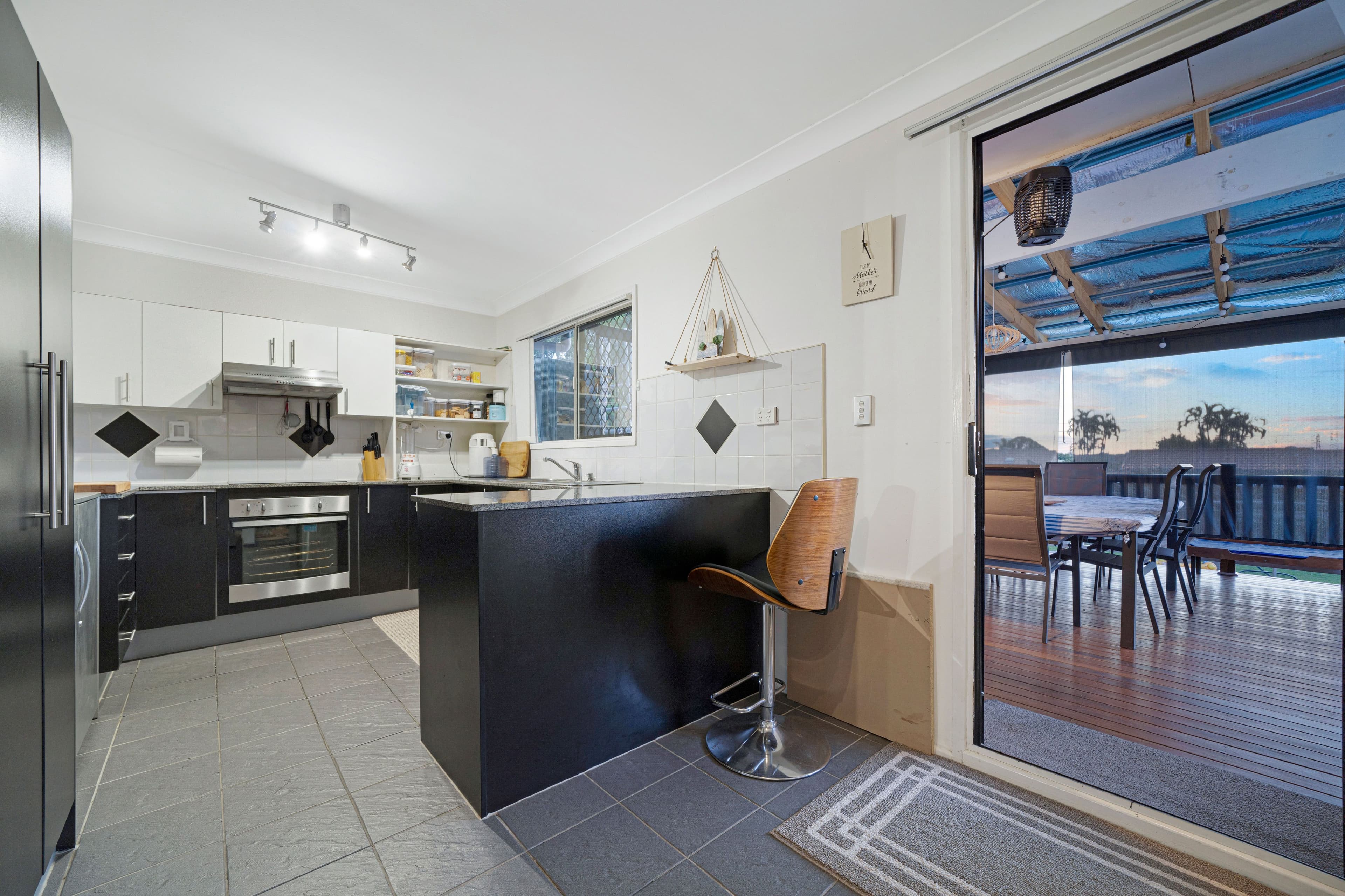 92 Fourth Avenue, Marsden QLD 4132, Marsden - Thumbnail 4