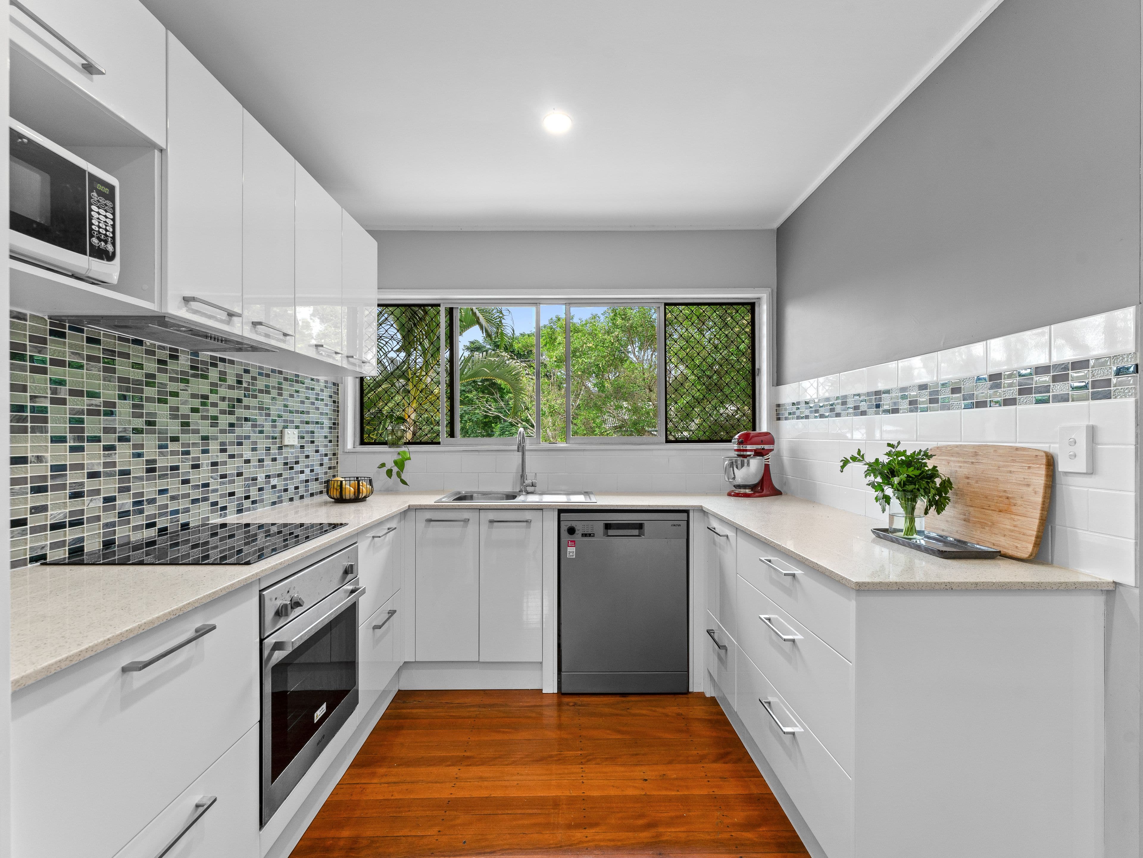 1 Amaroo Avenue, Ferny Hills QLD 4055, Ferny Hills - Thumbnail 3