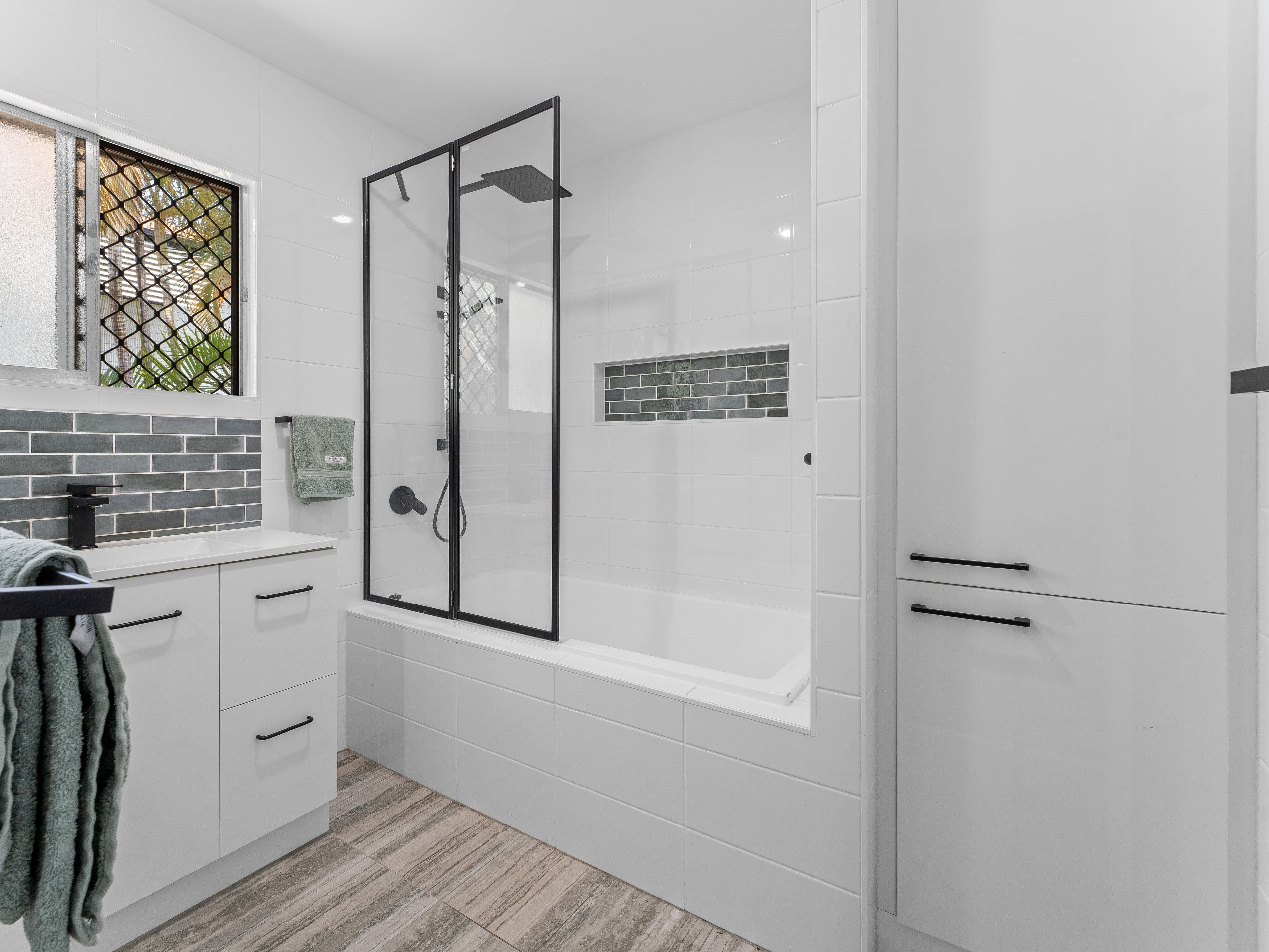 1 Amaroo Avenue, Ferny Hills QLD 4055, Ferny Hills - Thumbnail 8