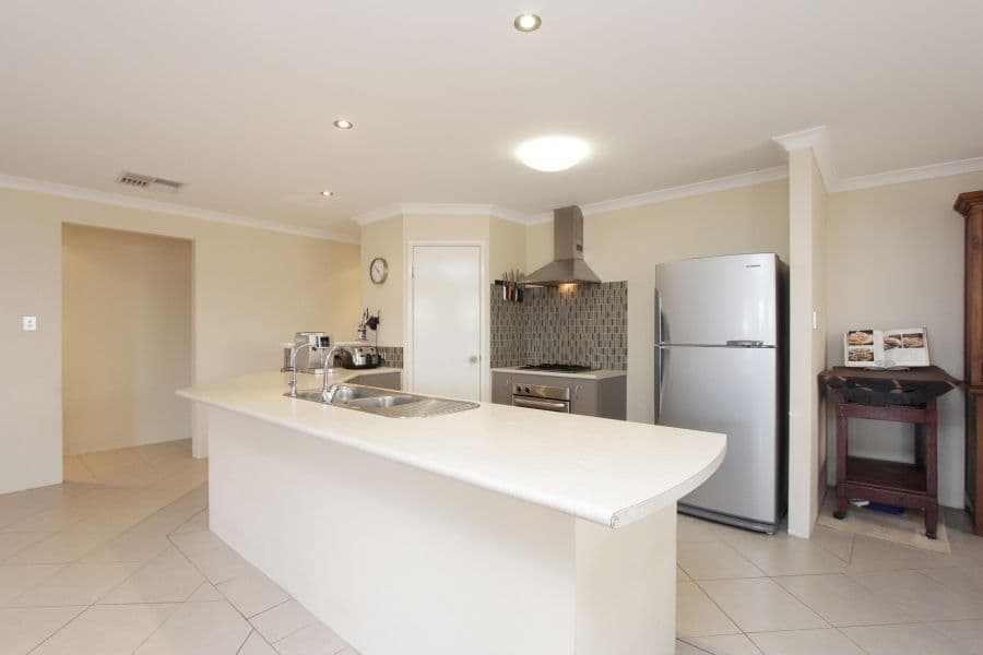 22 Granesse Drive, ELLENBROOK WA 6069, Ellenbrook - Thumbnail 3