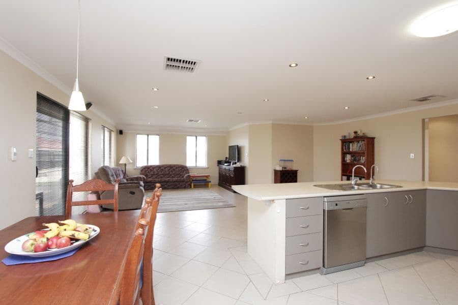 22 Granesse Drive, ELLENBROOK WA 6069, Ellenbrook - Thumbnail 8