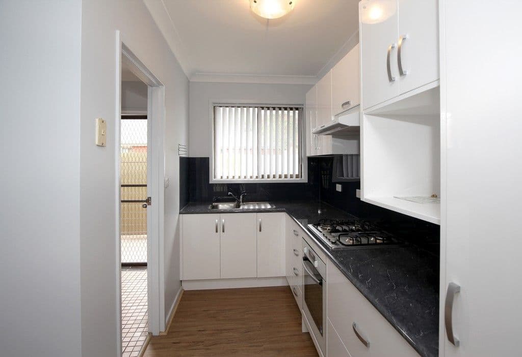 11 Lampe Avenue, Wagga Wagga NSW 2650, Wagga Wagga - Thumbnail 2