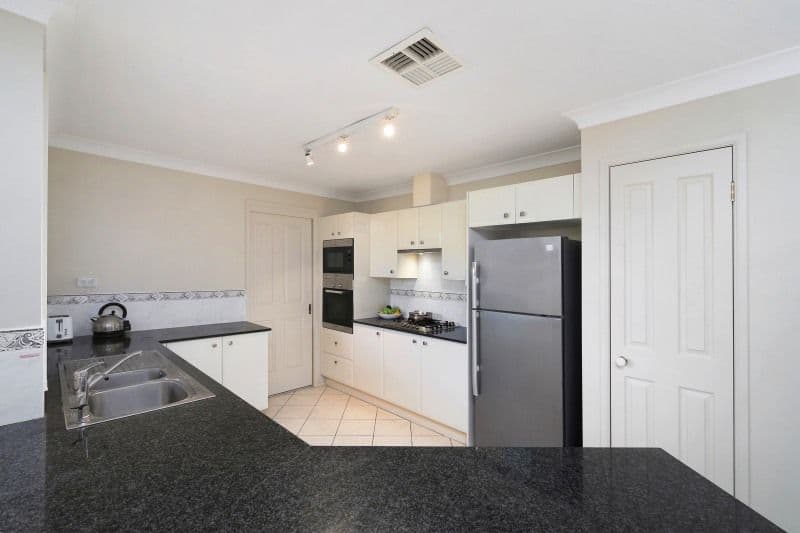 74 Henzel Road, Green Point - Thumbnail 3