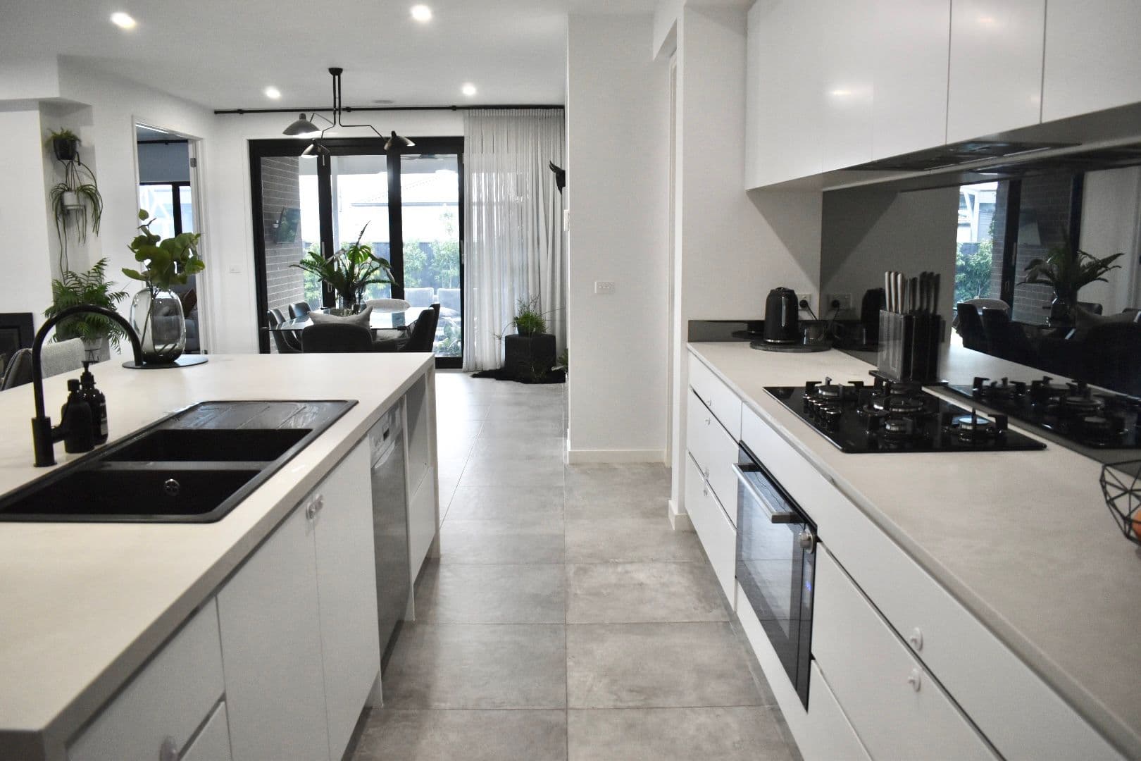 134 Thoroughbred Drive, Clyde North VIC 3978, Clyde North - Thumbnail 6