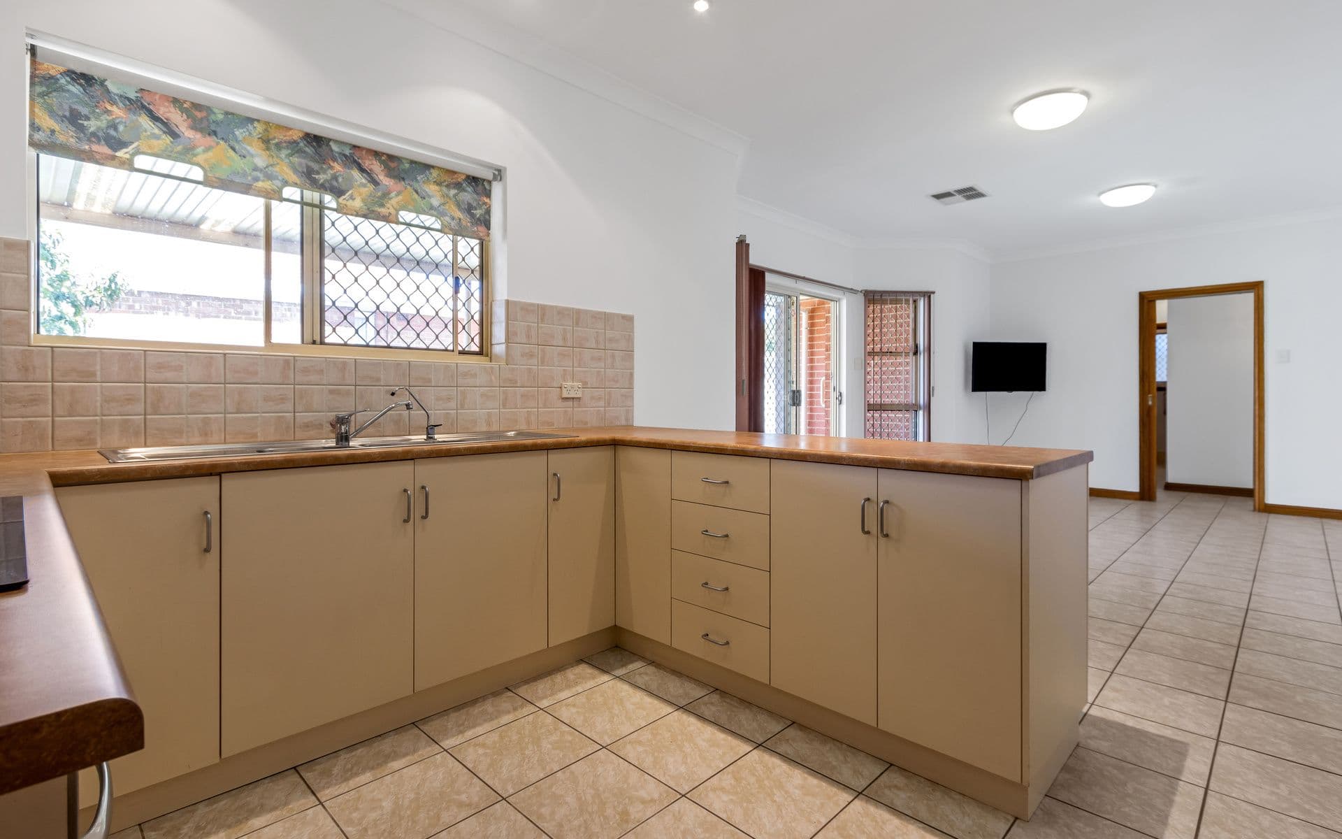 1C South Parade, Seaton SA 5023, Seaton - Thumbnail 3