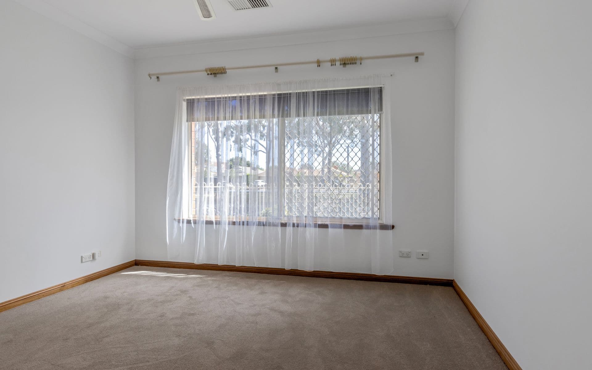 1C South Parade, Seaton SA 5023, Seaton - Thumbnail 7