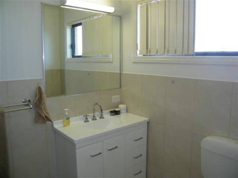90 Emmadale Drive, NEW AUCKLAND QLD 4680, New Auckland - Thumbnail 8