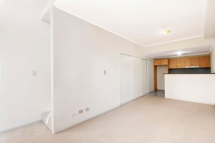 24/22 Oleander Avenue, Biggera Waters, QLD, 4216, Biggera Waters - Image 1