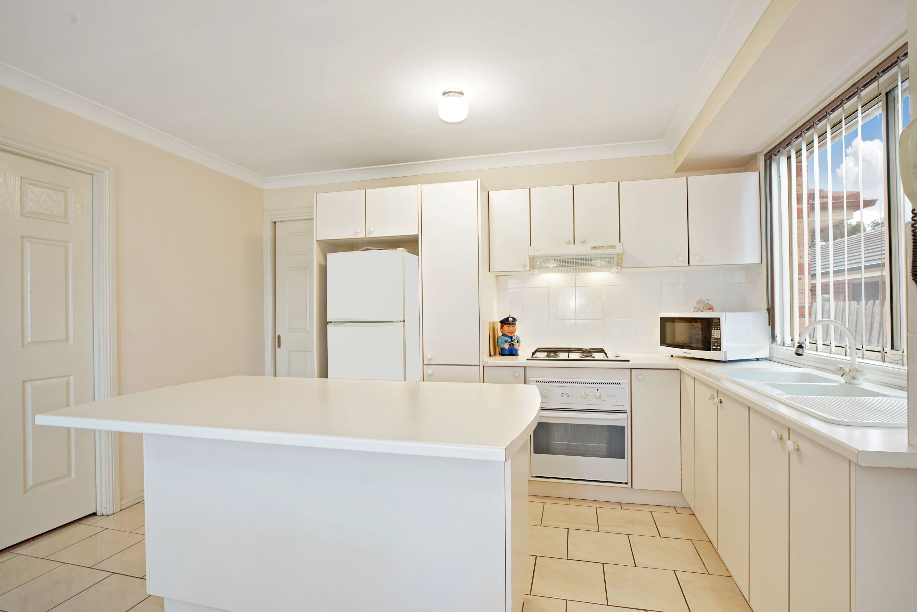 14 Midin Close, Glenmore Park - Thumbnail 2