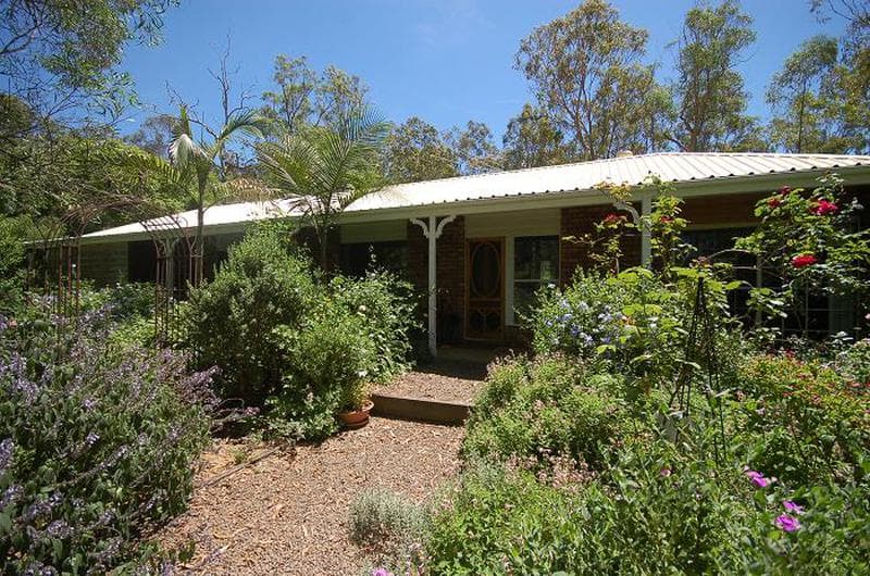 10 Narang Court,  Karana Downs, Karana Downs - Thumbnail 2