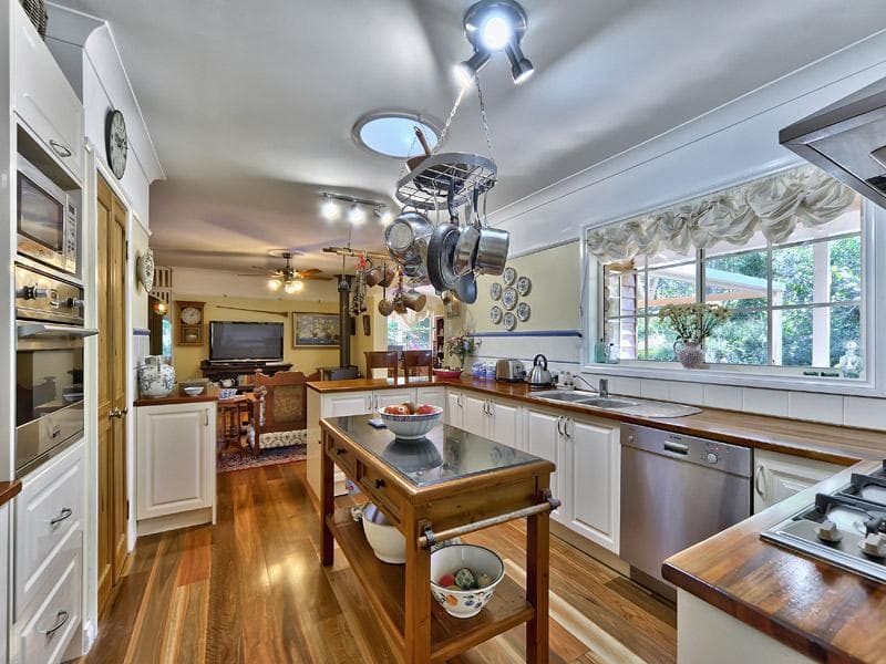 10 Narang Court,  Karana Downs, Karana Downs - Thumbnail 4