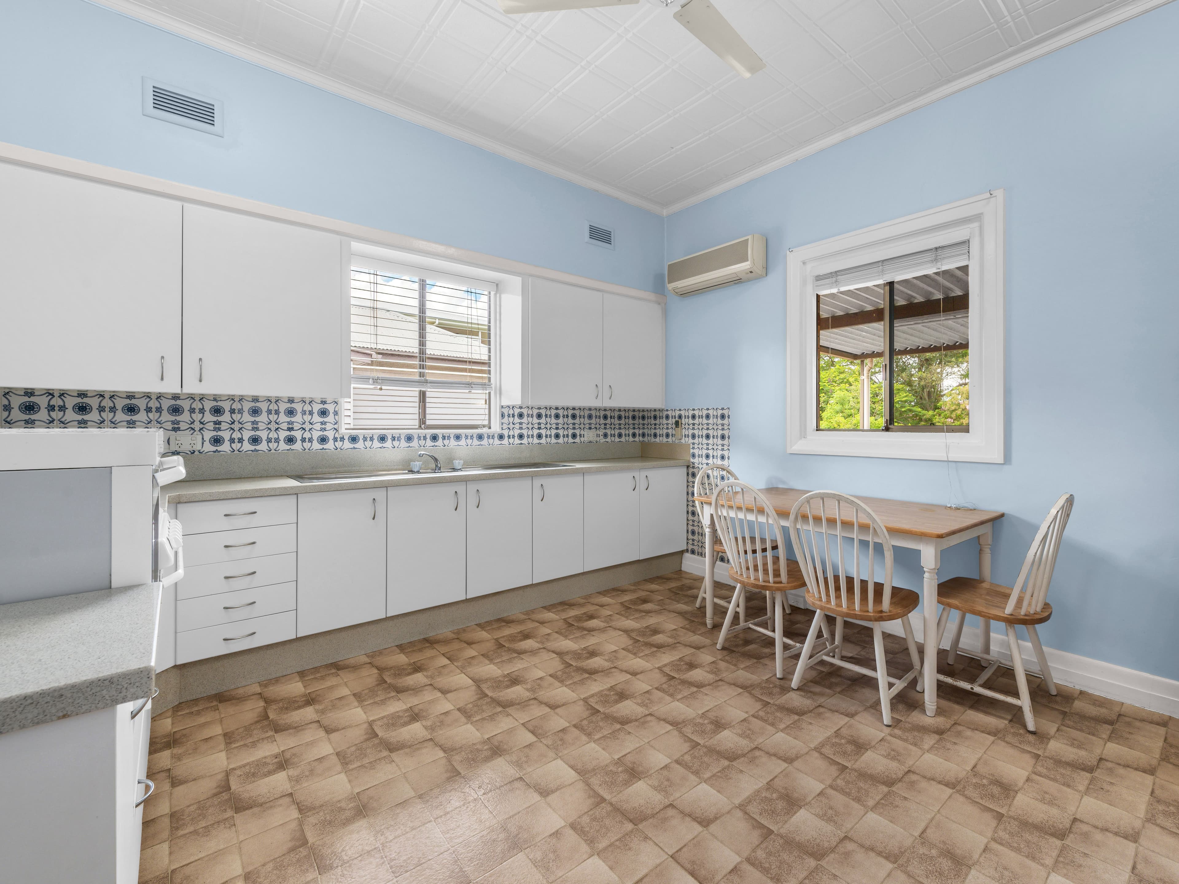 12 Sylvan Avenue, Nundah QLD 4012, Nundah - Thumbnail 2