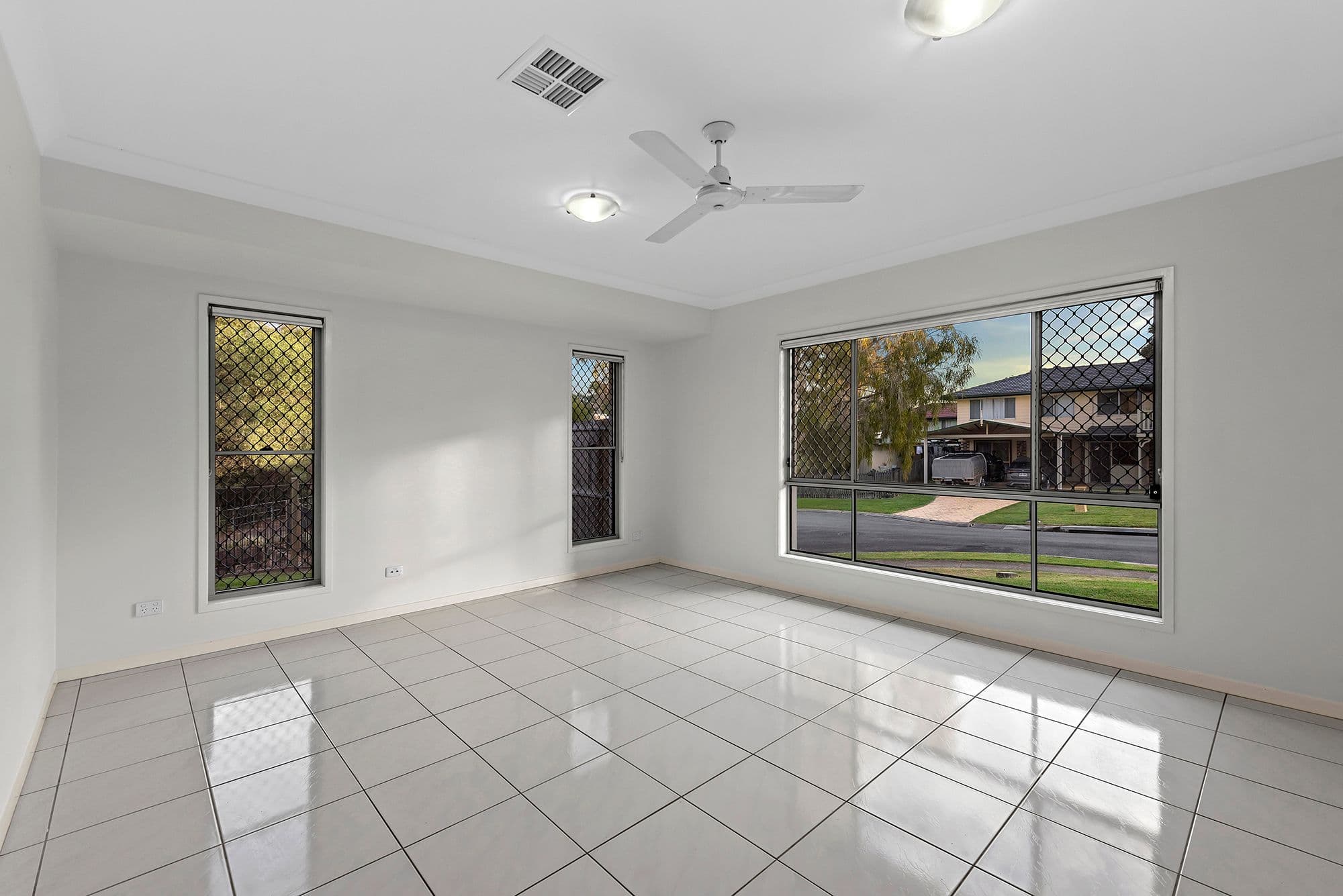 14 Claudette Street, Brighton QLD 4017, Brighton - Thumbnail 3