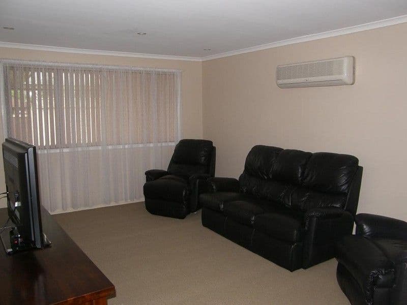 48  Odelia Crescent, PLUMPTON NSW 2761, Plumpton - Thumbnail 2