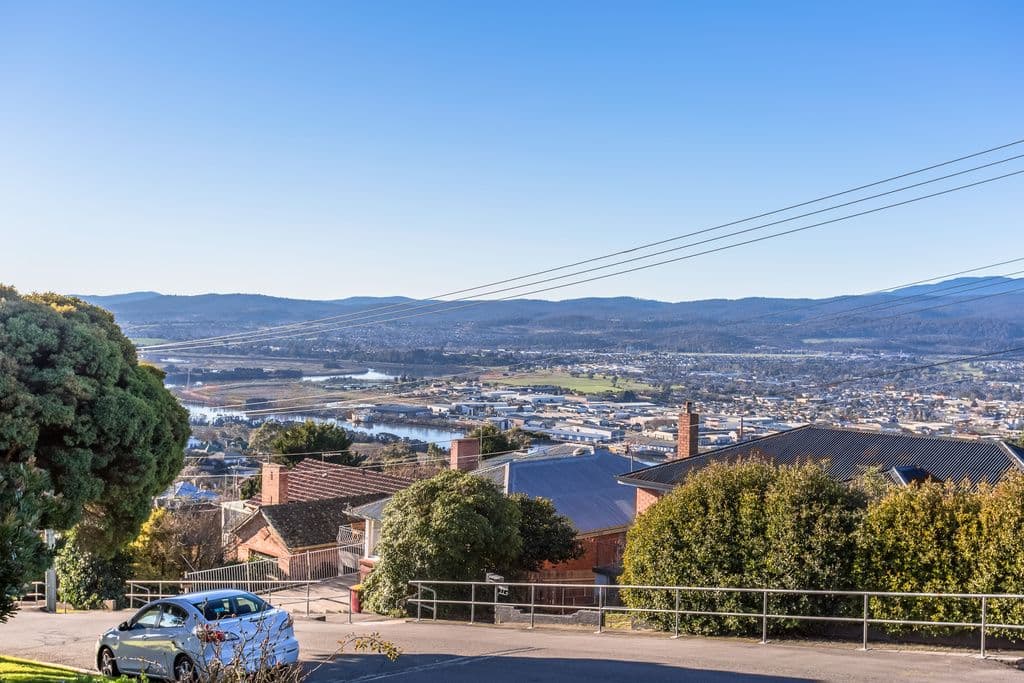 14 Denman Road, TREVALLYN TAS 7250, Trevallyn - Thumbnail 2