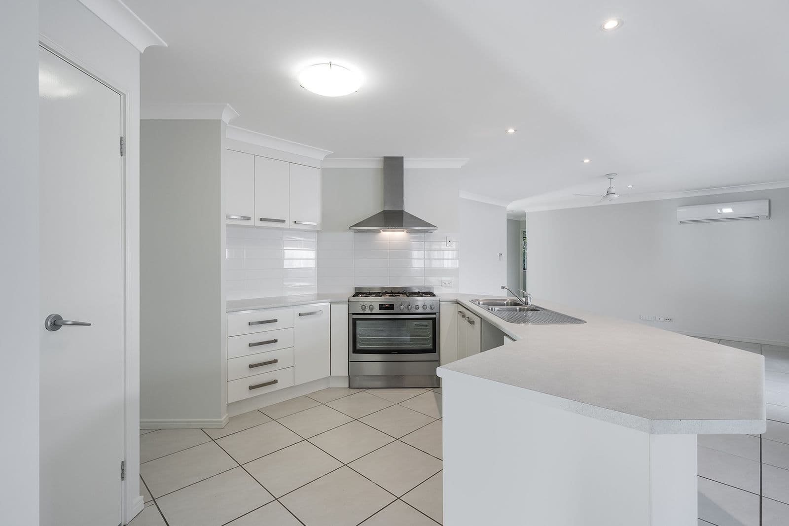 49 Highbridge Circuit, Carseldine QLD 4034, Carseldine - Thumbnail 6
