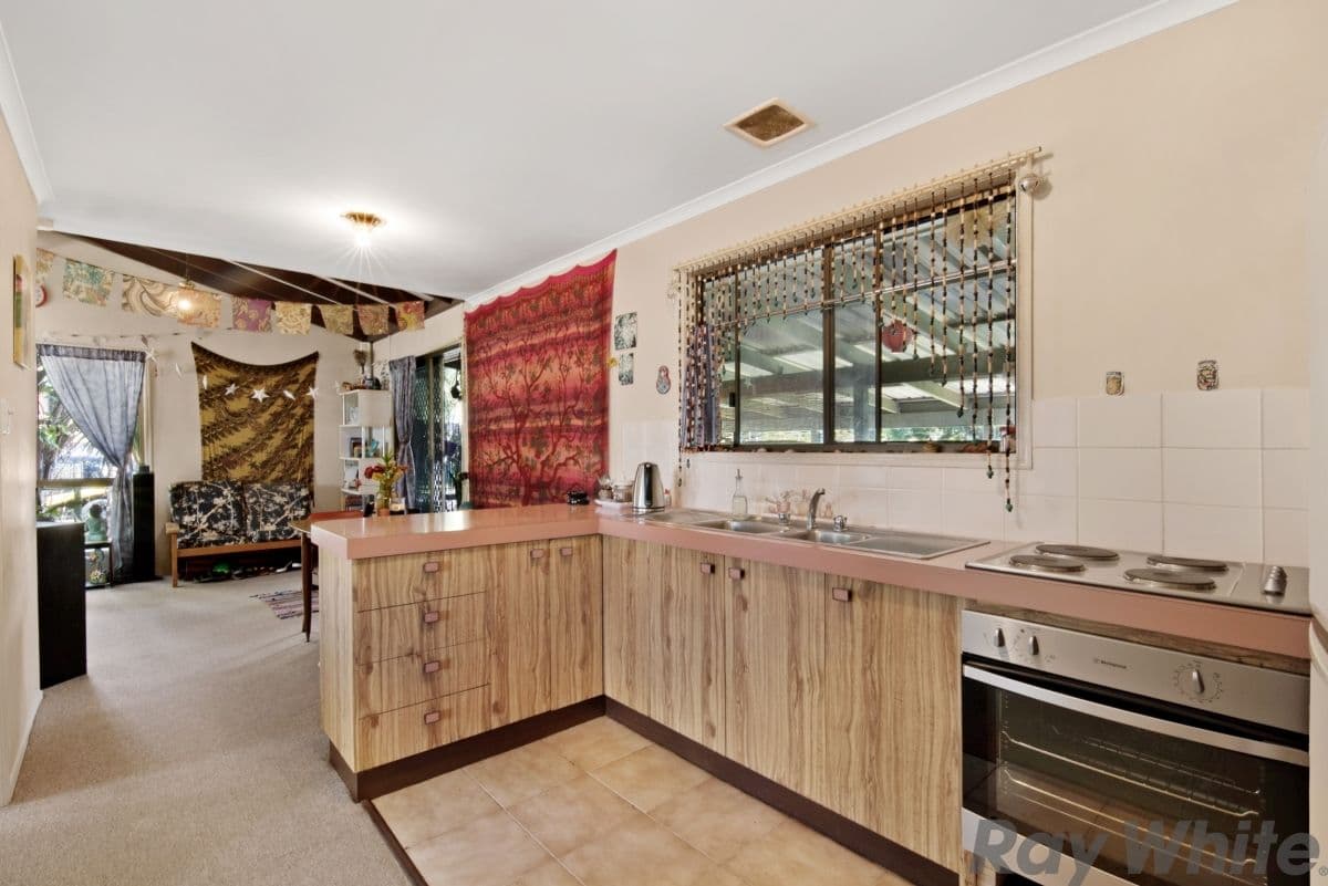 19 Central Avenue, Deception Bay QLD 4508, Deception Bay - Thumbnail 7