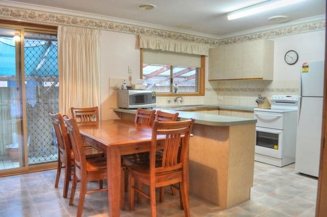 30 McKiernan Road, WARRNAMBOOL VIC 3280, Warrnambool - Thumbnail 8