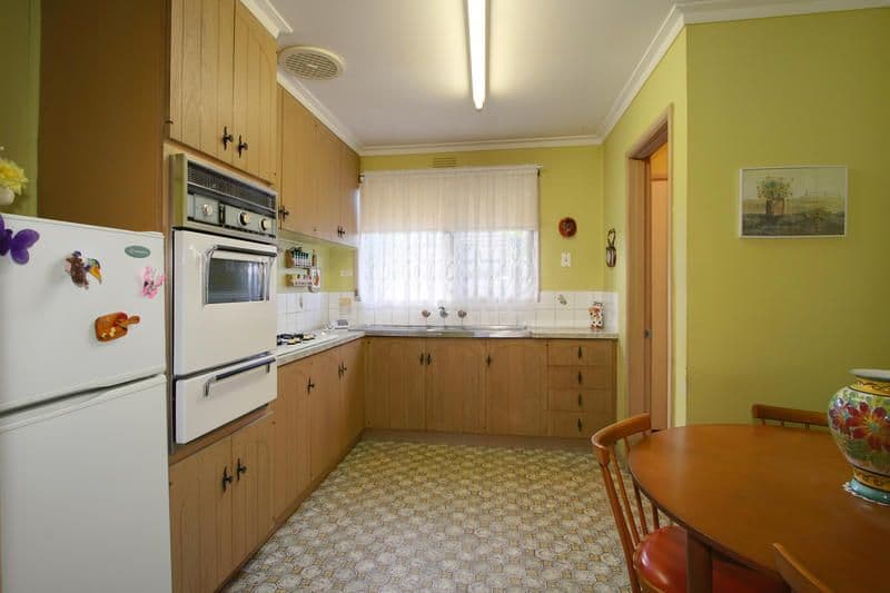 11 Argus Street, CHELTENHAM VIC 3192, Cheltenham - Thumbnail 2