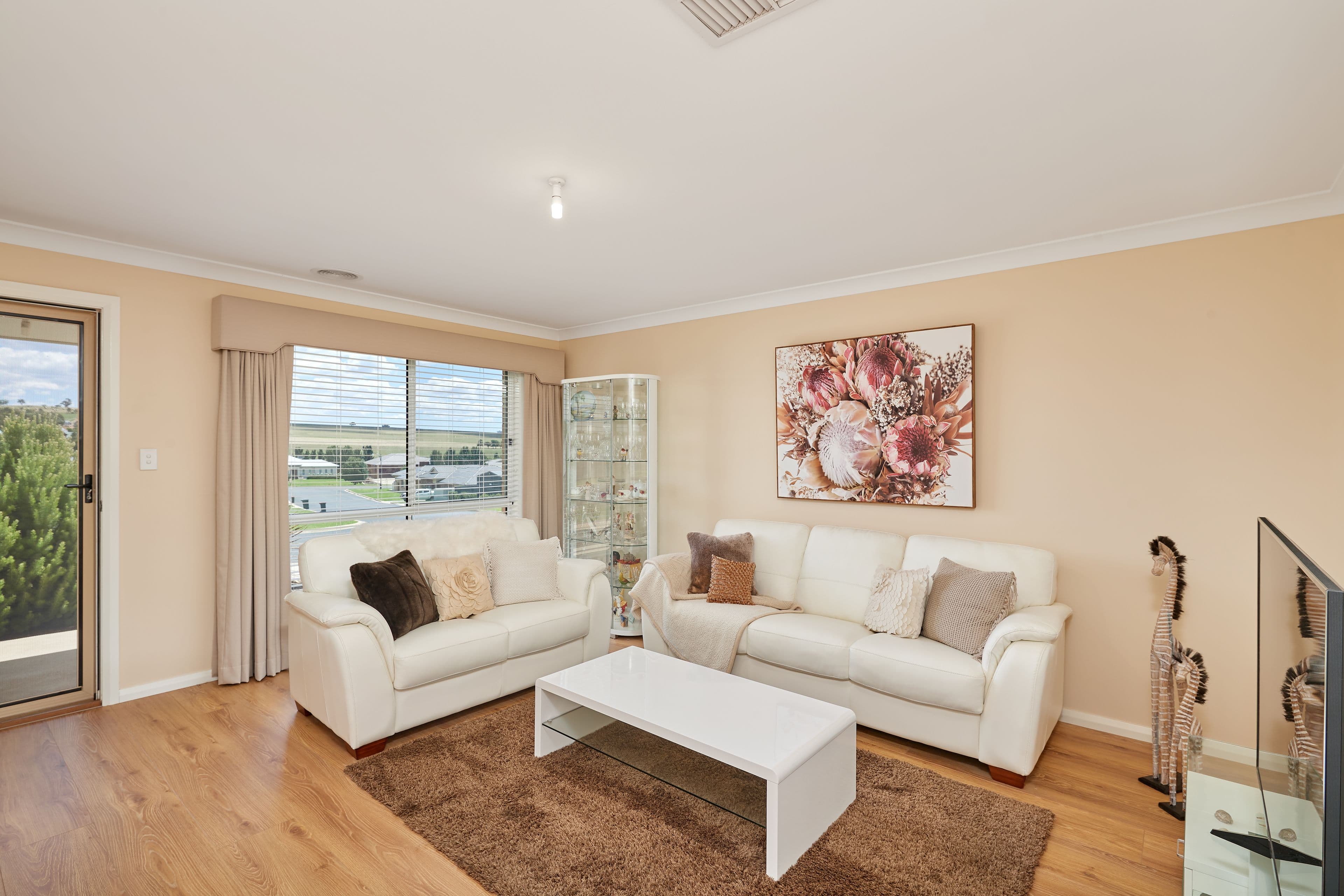 5 Hilton Place, Junee NSW 2663, Junee - Thumbnail 2