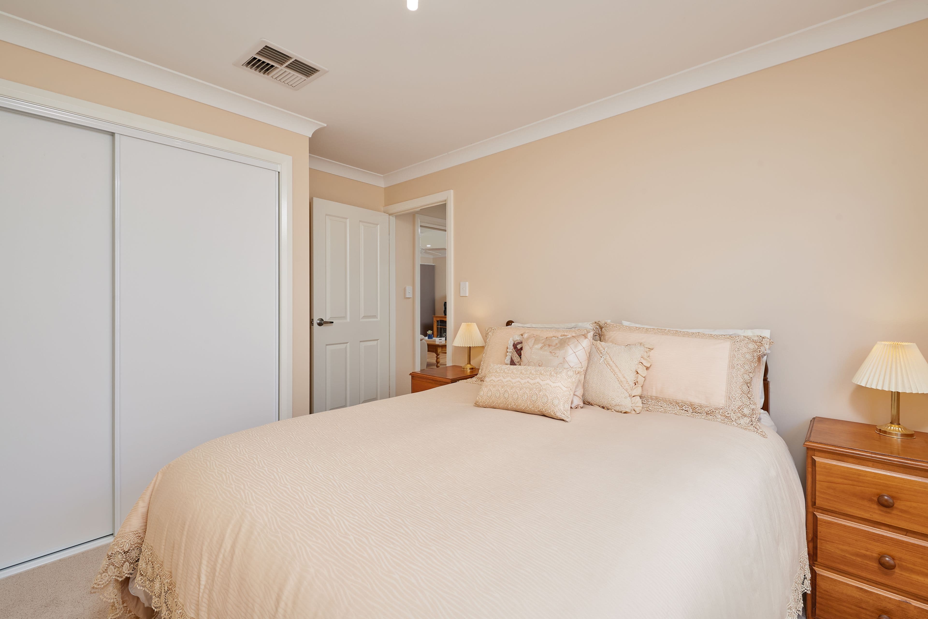 5 Hilton Place, Junee NSW 2663, Junee - Thumbnail 7