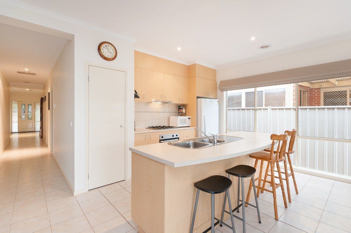 8 Hybrid Court, CRAIGIEBURN VIC 3064, Craigieburn - Thumbnail 2