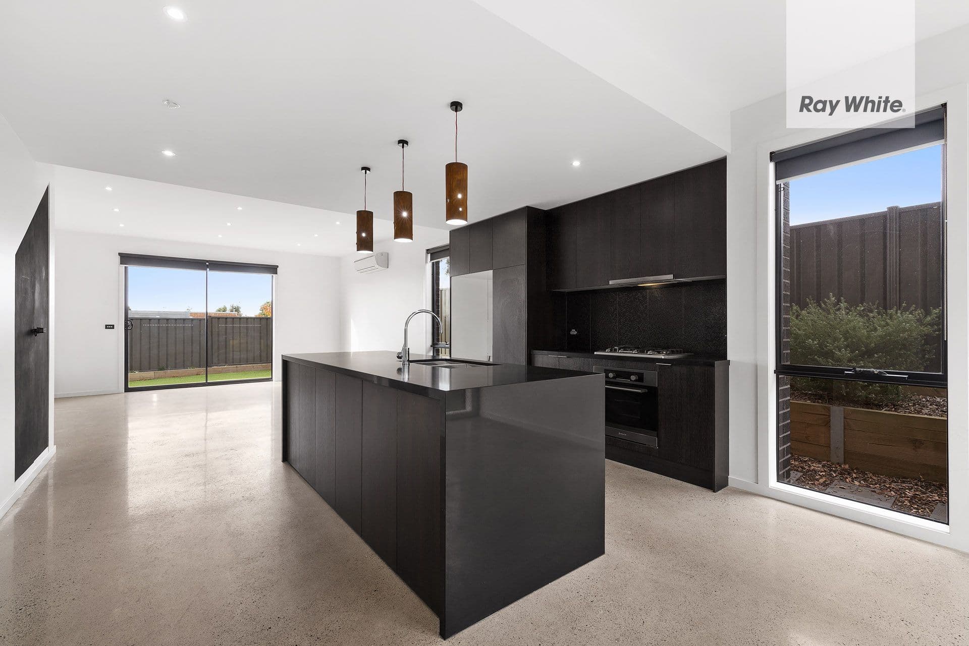 1 Buttercross Walk, Mernda VIC 3754, Mernda - Thumbnail 2