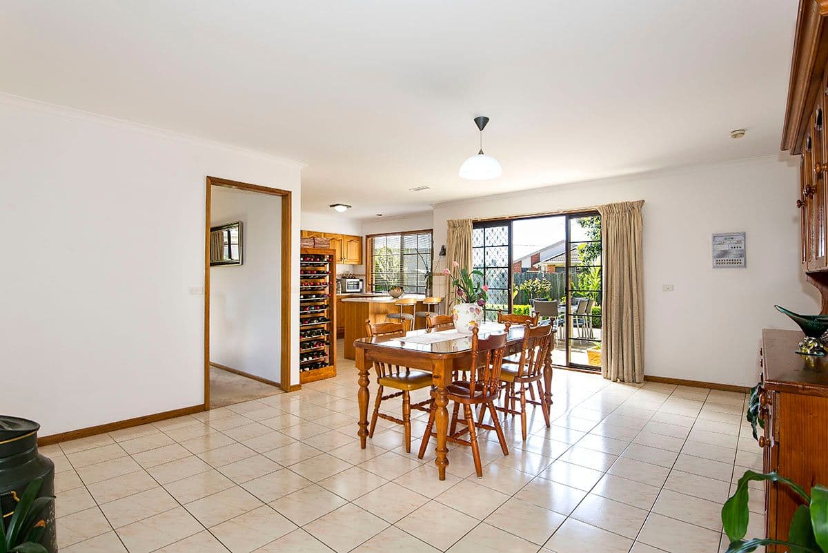 7 Denham Place, MILL PARK VIC 3082, Mill Park - Thumbnail 3