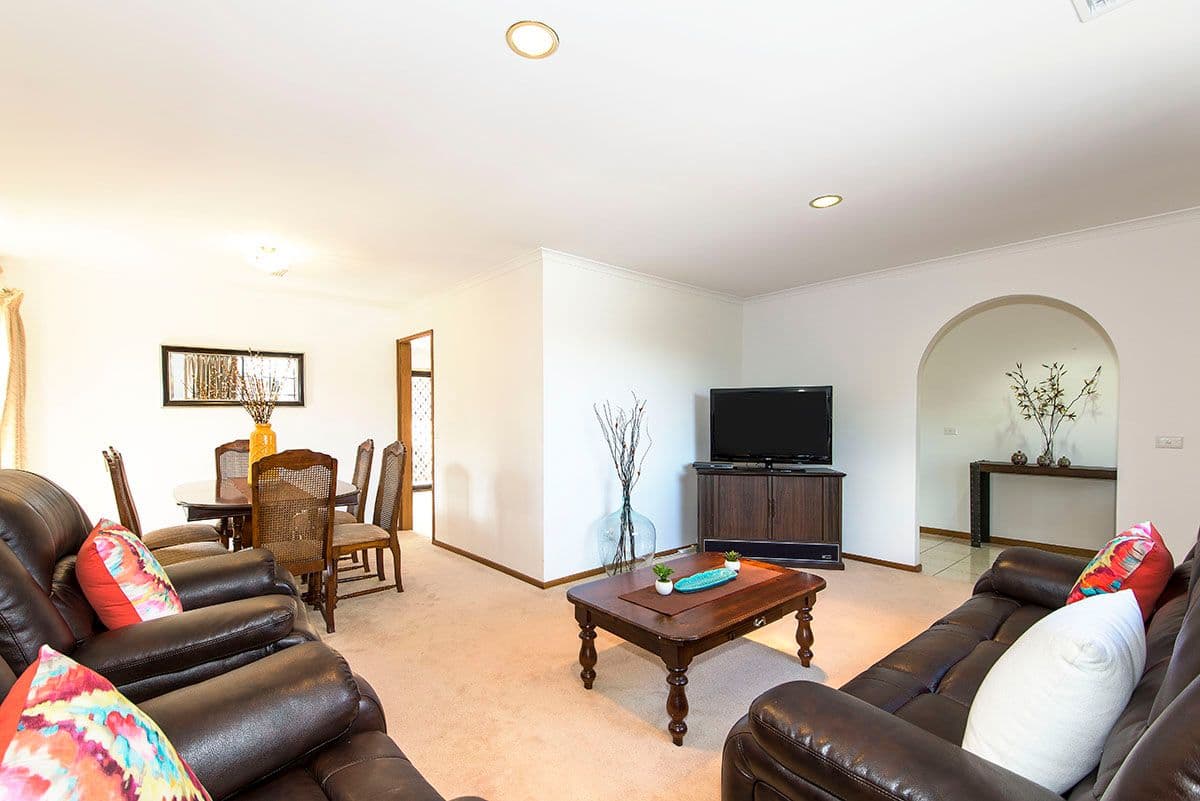 7 Denham Place, MILL PARK VIC 3082, Mill Park - Thumbnail 4