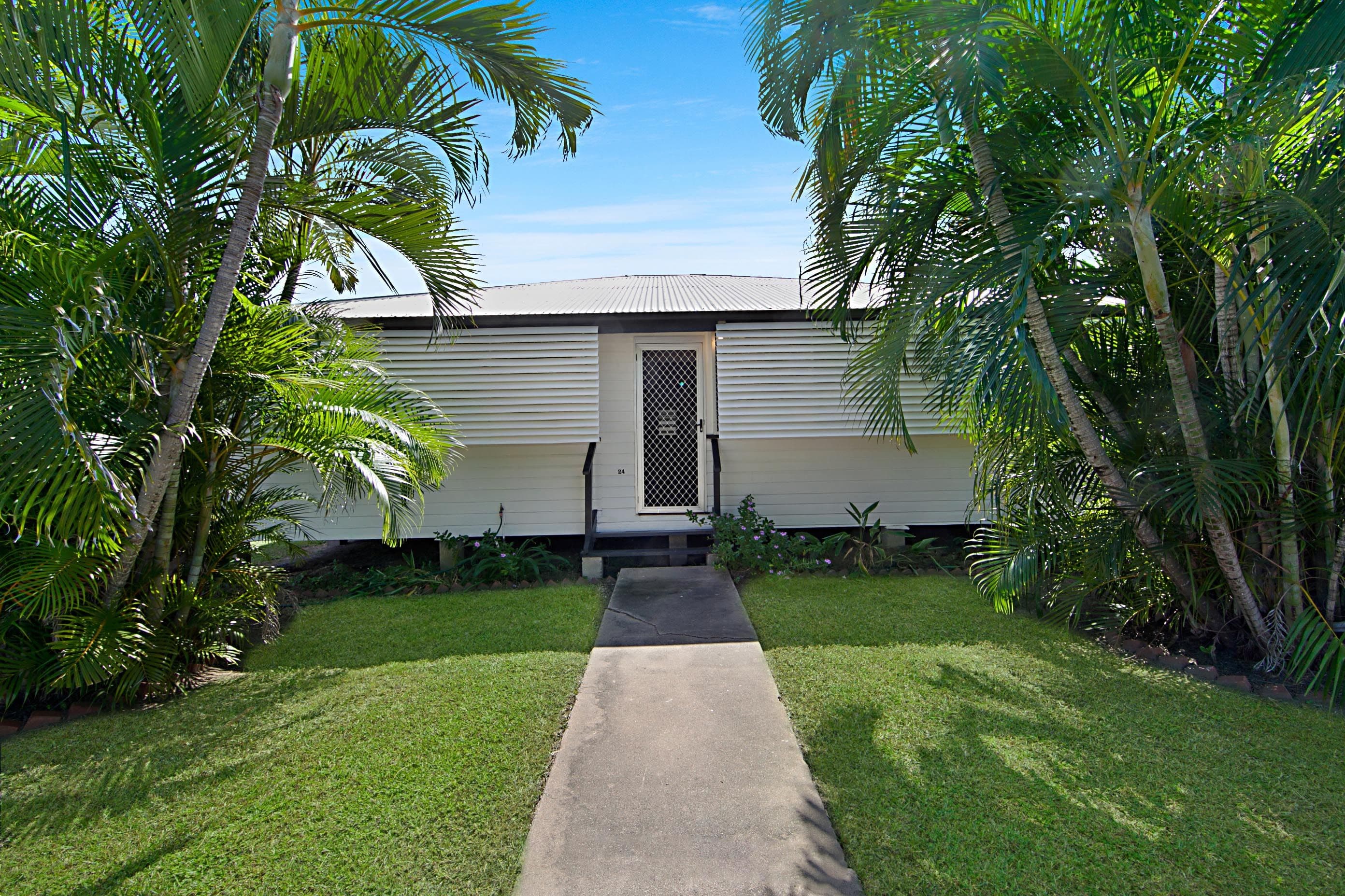 24 Carmody Street, Hermit Park QLD 4812, Hermit Park - Thumbnail 2