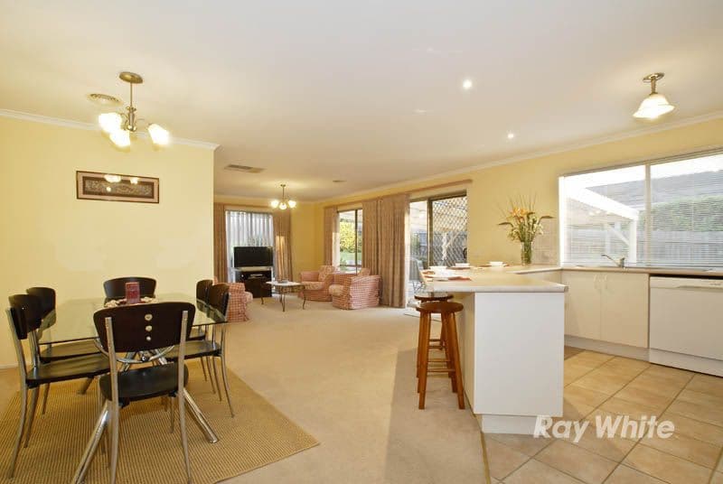 77 Sasses Avenue, BAYSWATER VIC 3153, Bayswater - Thumbnail 2