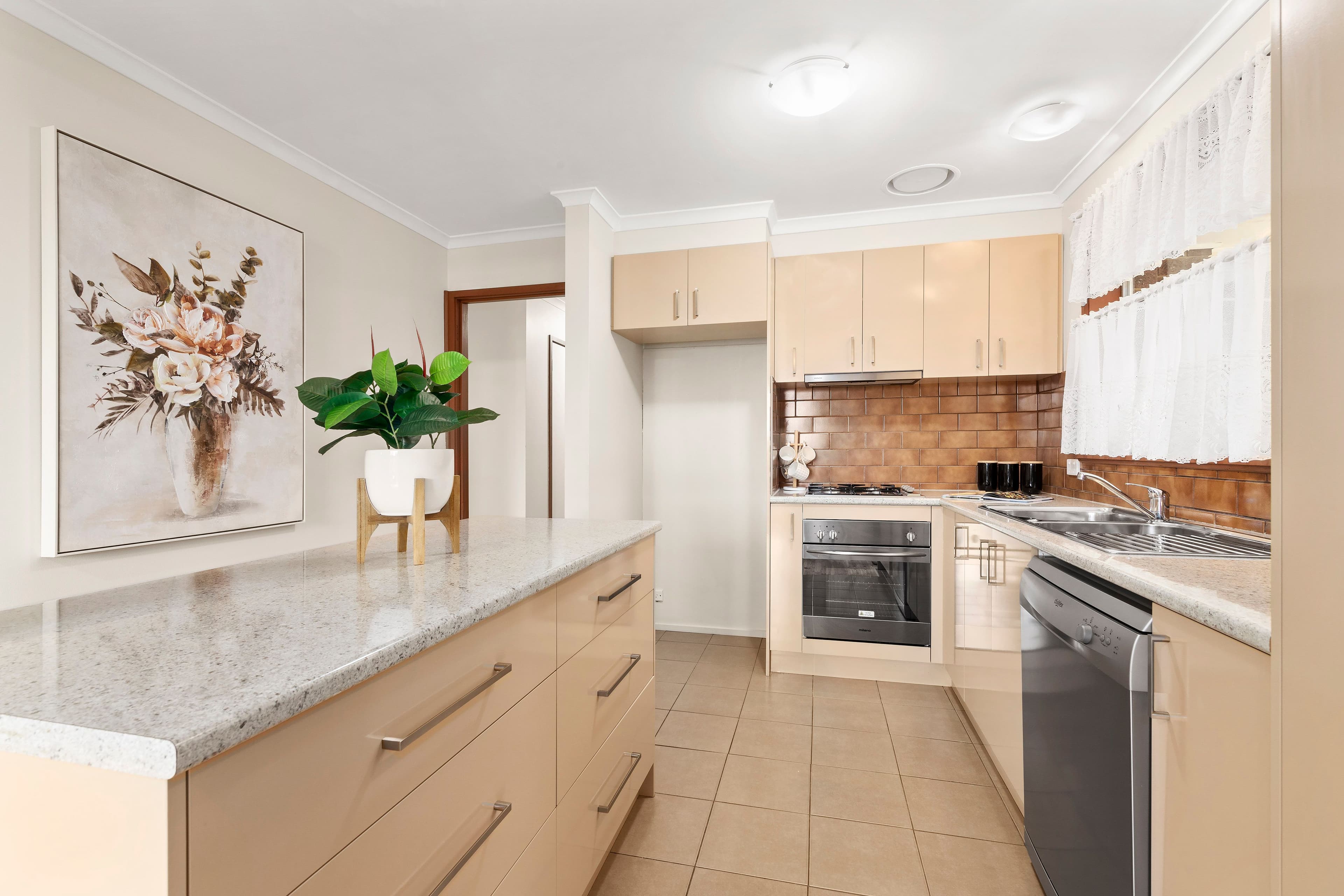 18 Meldrum Avenue, Mill Park VIC 3082, Mill Park - Thumbnail 2