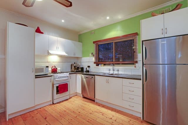 21 Carrington Road, Reservoir VIC 3073, Reservoir - Thumbnail 6