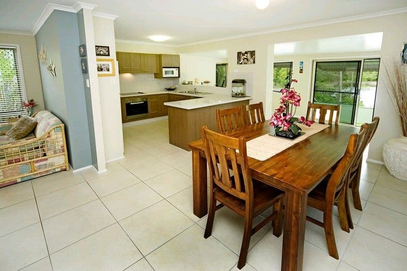 11 River Oak Drive, HELENSVALE QLD 4212, Helensvale - Thumbnail 2