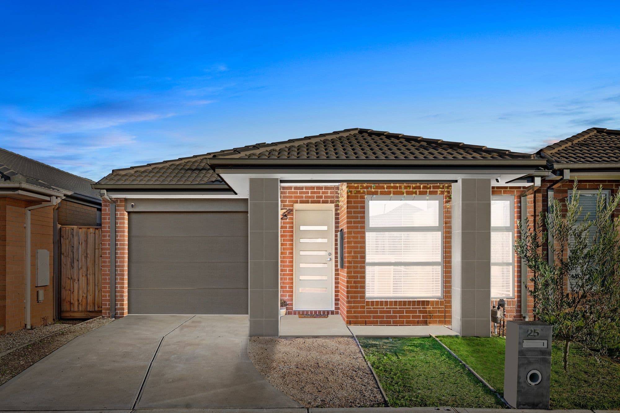 25 Merula Drive, Mambourin VIC 3024, Mambourin - Thumbnail 2