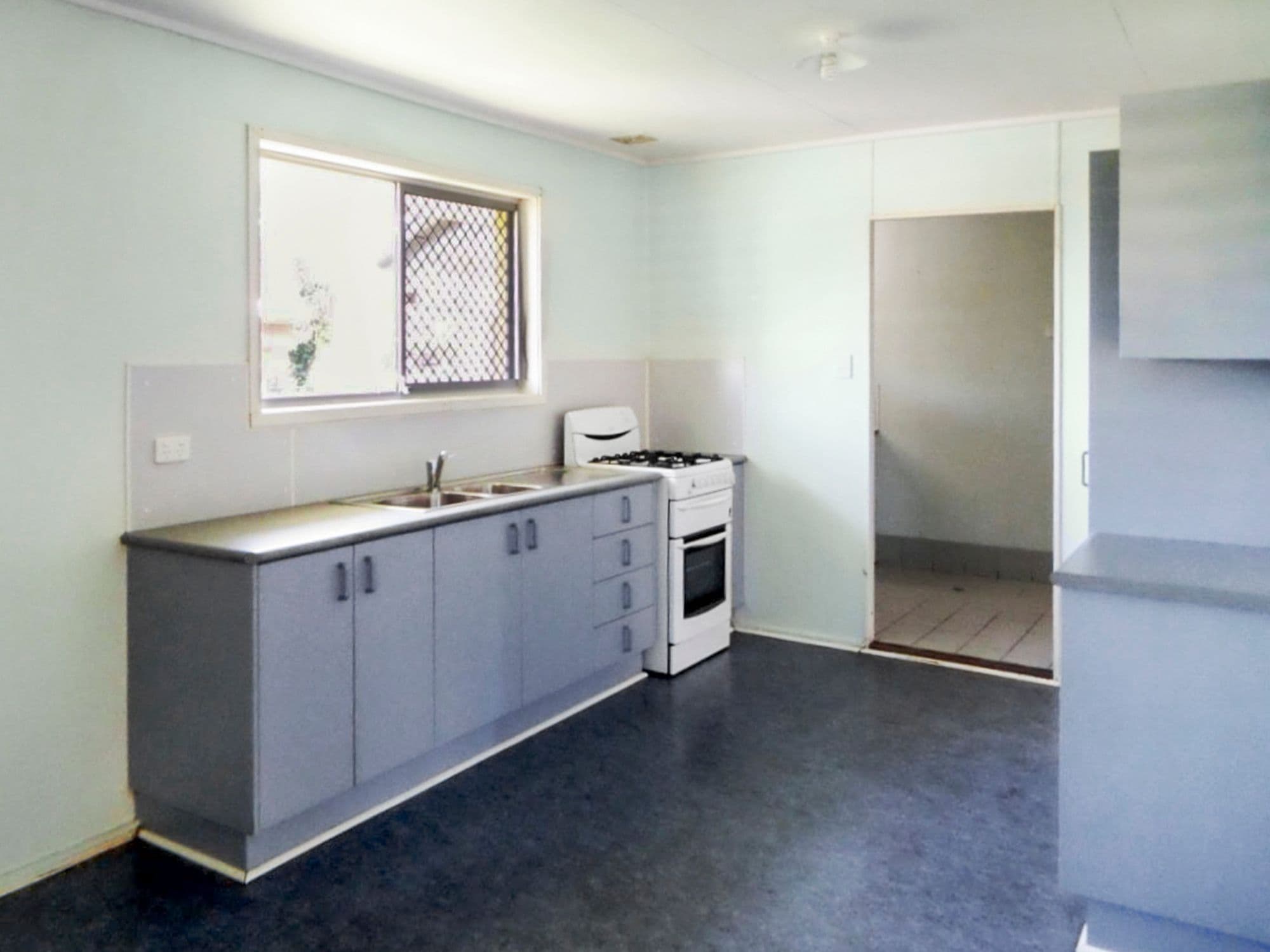15 Sinclair Drive, Ellen Grove QLD 4078, Ellen Grove - Thumbnail 4