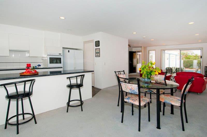 121 Pebble Beach Drive, RUNAWAY BAY QLD 4216, Runaway Bay - Thumbnail 3