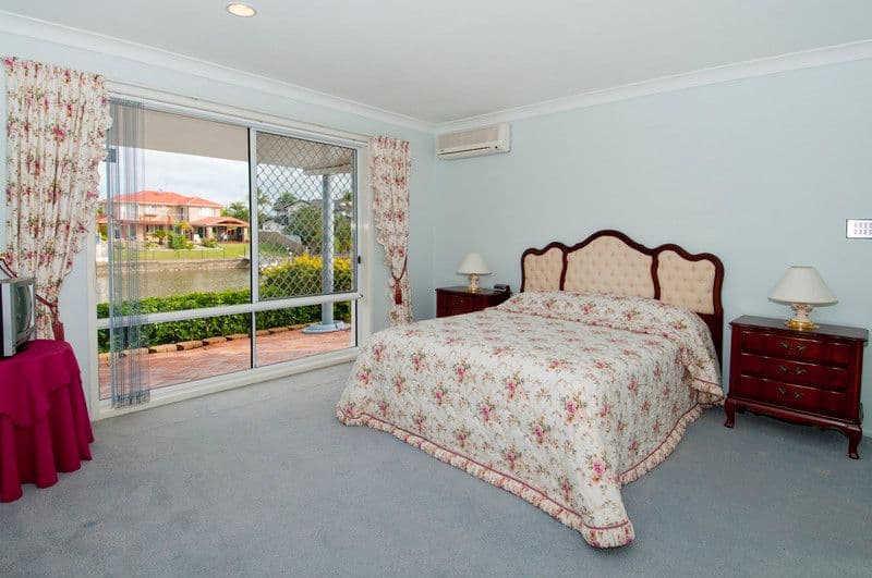 121 Pebble Beach Drive, RUNAWAY BAY QLD 4216, Runaway Bay - Thumbnail 5