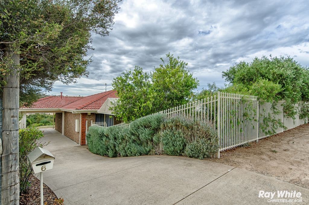 6 Featherstone Drive, Huntfield Heights SA 5163, Huntfield Heights - Thumbnail 2